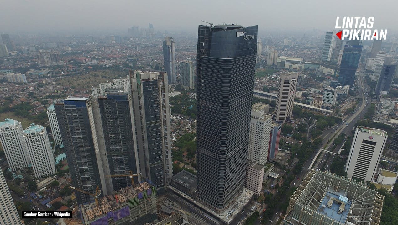 Menara Astra Jakarta (Sumber Gambar : Wikipedia)