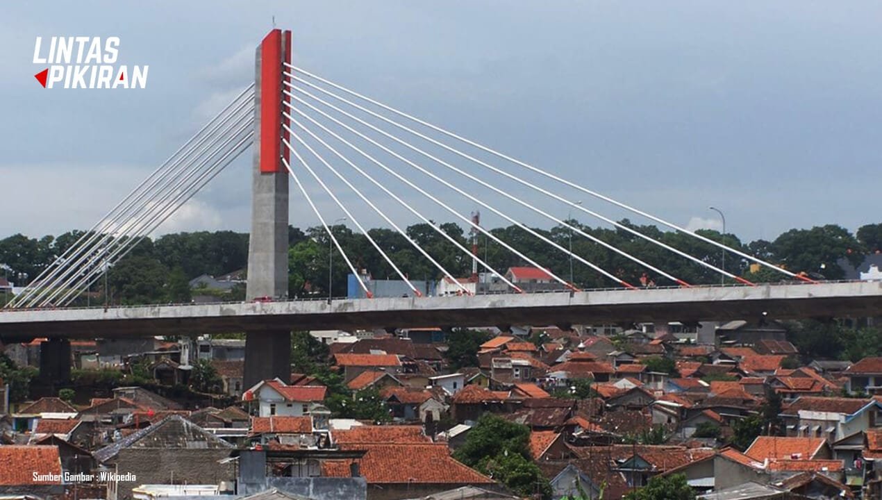 Tampilan Jembatan Pasupati Bandung (Sumber Gambar : Wikipedia)