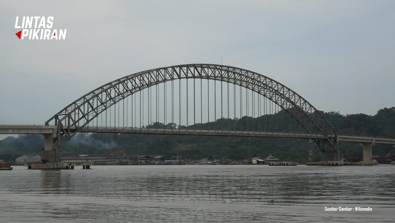 jembatan Mahakam Ulu Kalimantan (Sumber Gambar : Wikimedia)