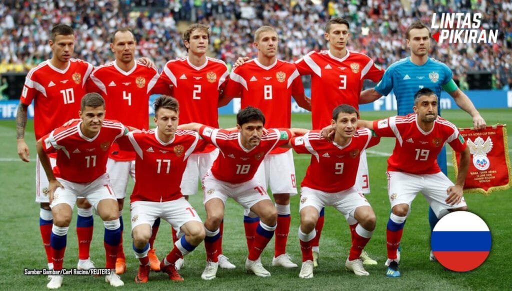 Sesi Foto Sebelum pertandingan Timnas Rusia di AFC (Sumber Gambar/Carl Recine/REUTERS)