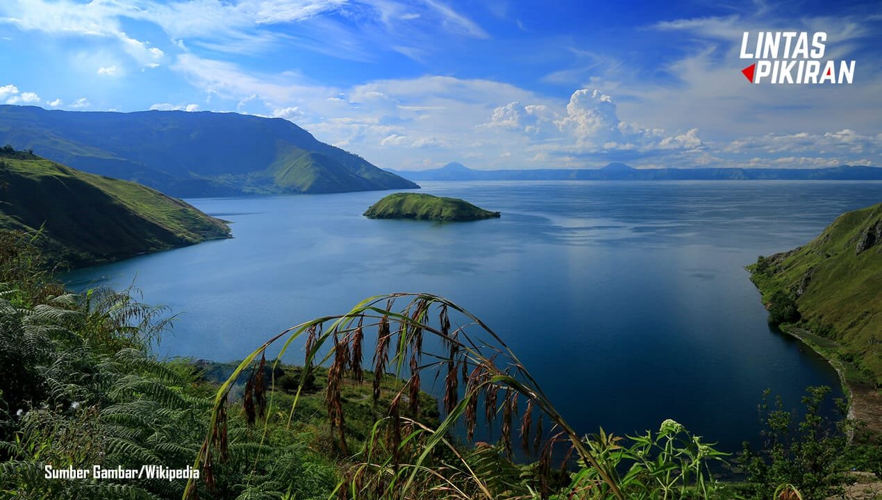 Tampilan Indah Danau Toba (Sumber Gambar/Wikipedia)