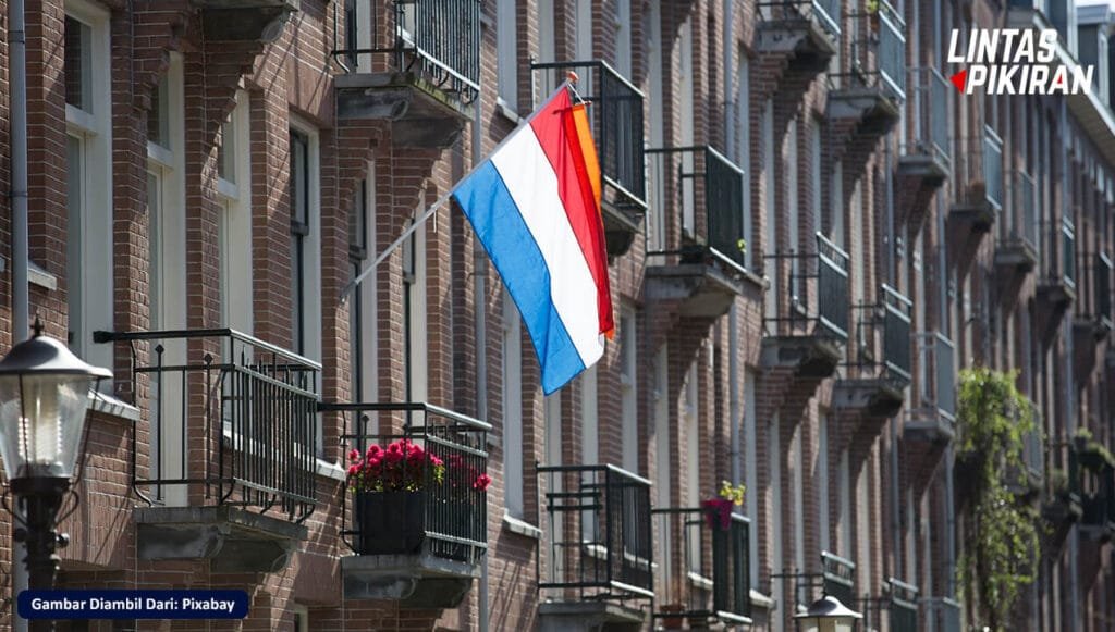 Tampilan Bendera Belanda (Gambar Diambil Dari: Pixabay)