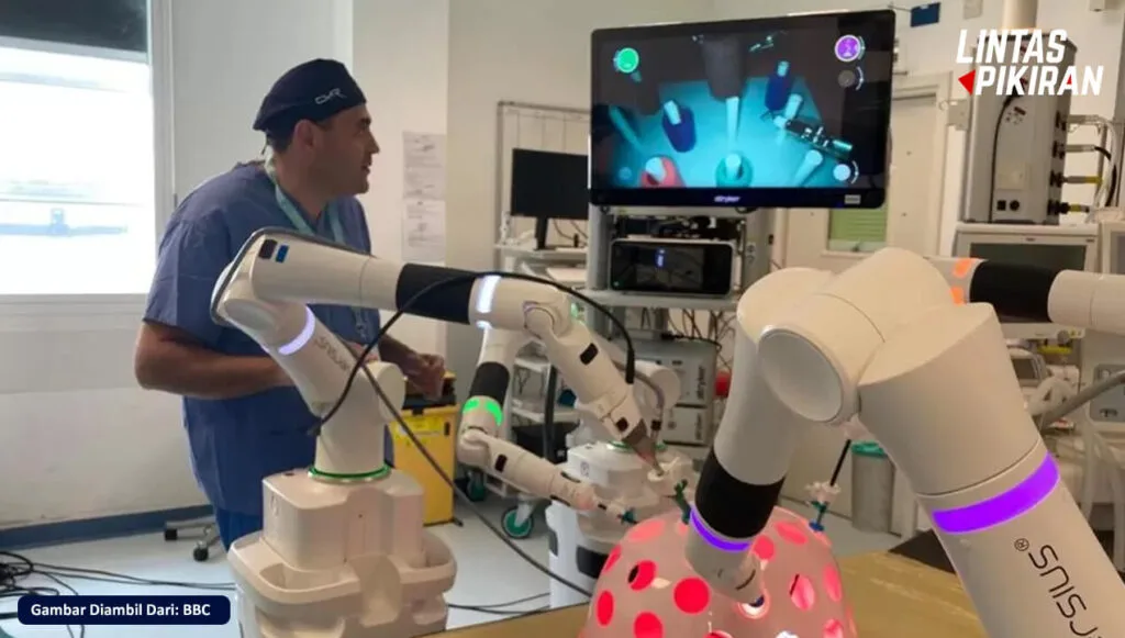 Tampilan Robot Bedah Dirumah Sakit Great Western (Gambar Diambil Dari: BBC)
