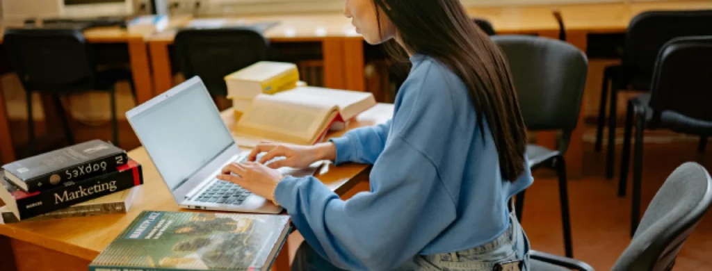 Pentingnya Belajar Bahasa Inggris di Era Digital